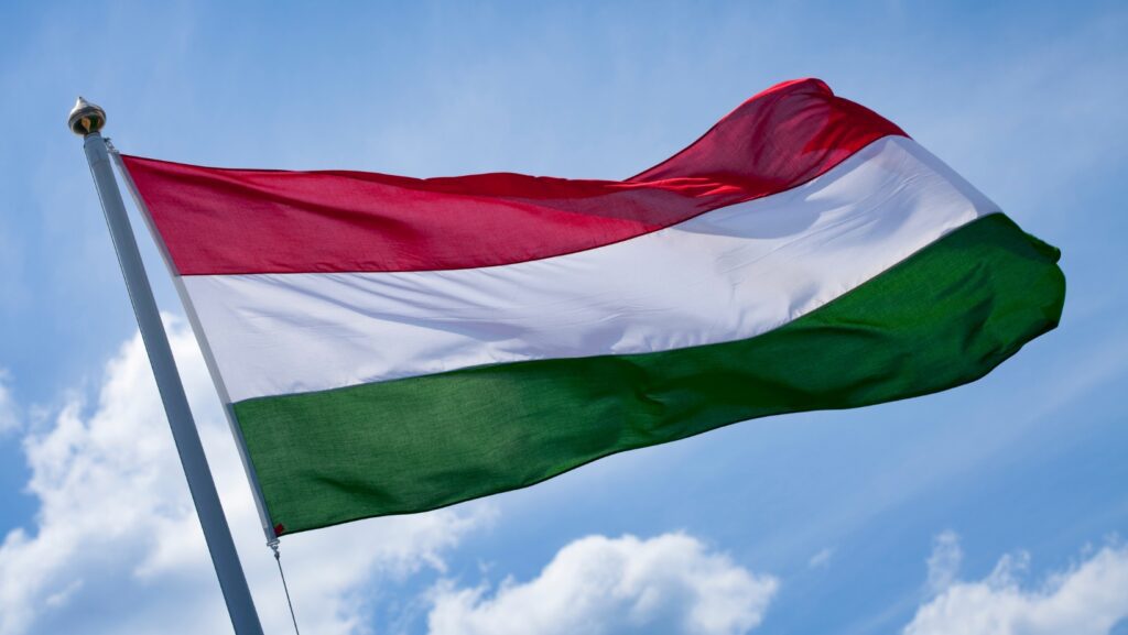 ハンガリーの滞在許可証申請の革新について